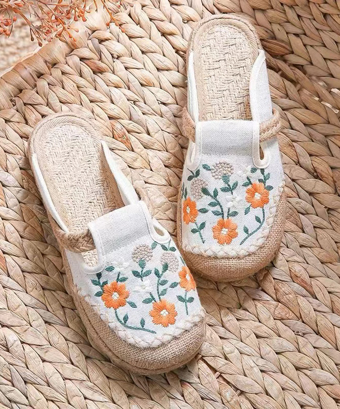 Graceful Orthopedic Sandals for Modern Look