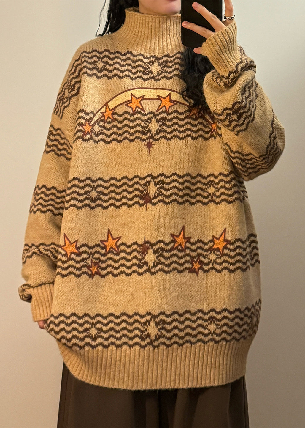 Classic Vintage Sweater with a Flattering Fit
