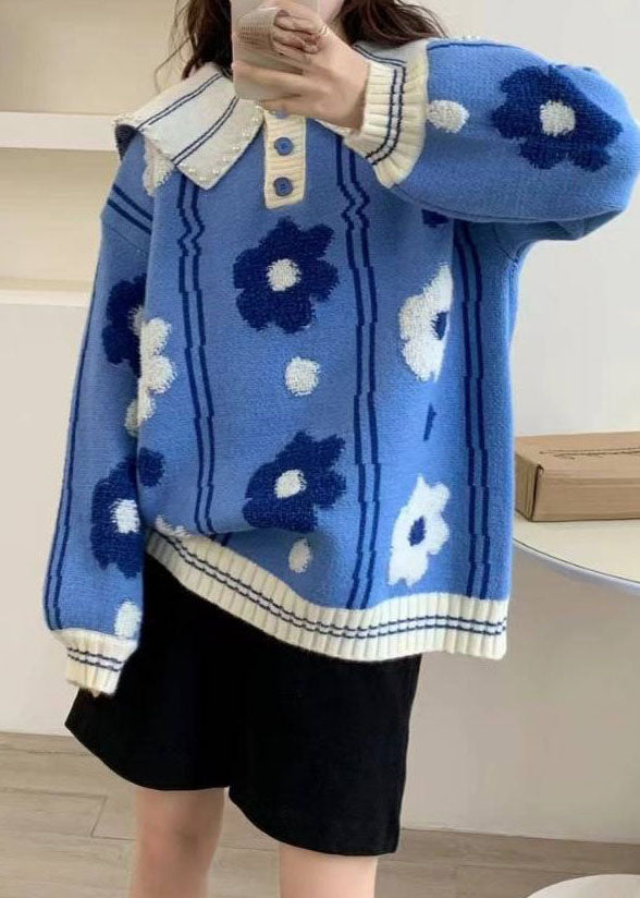 Classic Vintage Sweater with a Flattering Fit