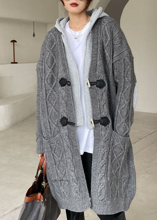 Effortlessly Elegant Sweater with a Timeless Design