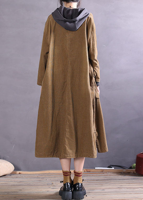 Well Tailored Coat with a Graceful Silhouette