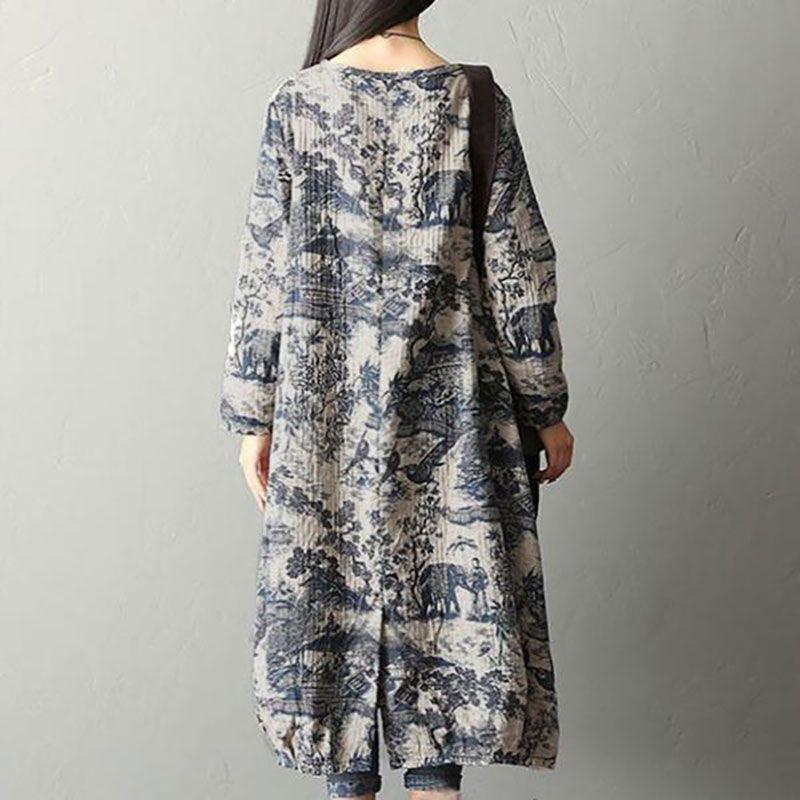 Classic Vintage Dress with a Flattering Fit