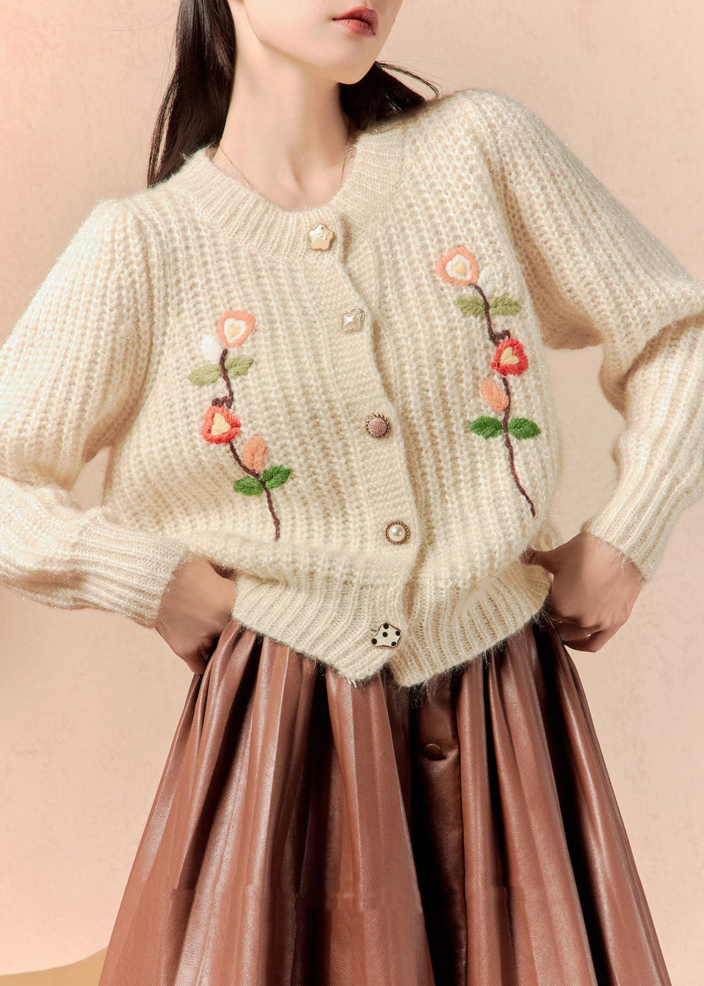 Well Tailored Cardigan with a Graceful Silhouette
