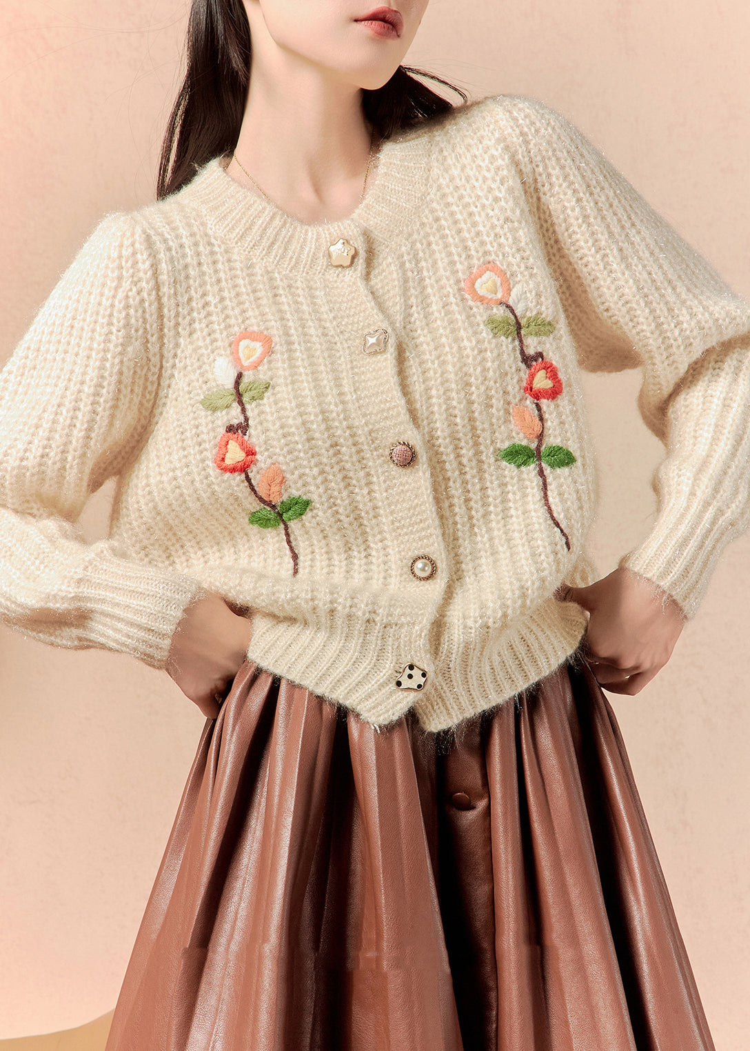 Well Tailored Cardigan with a Graceful Silhouette