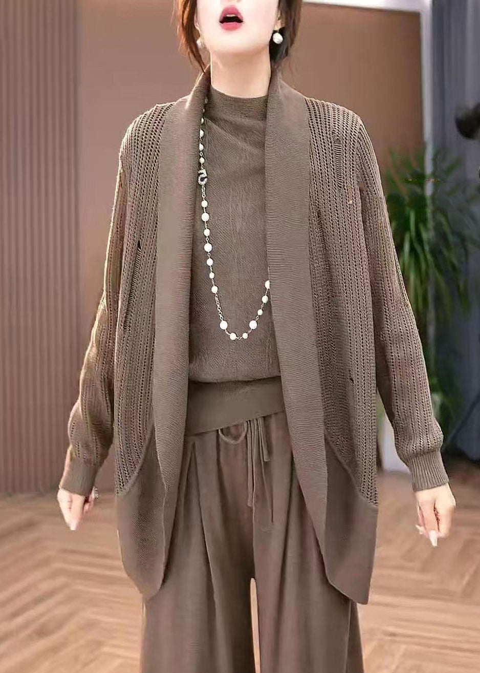 Classic Vintage Cardigan with a Flattering Fit