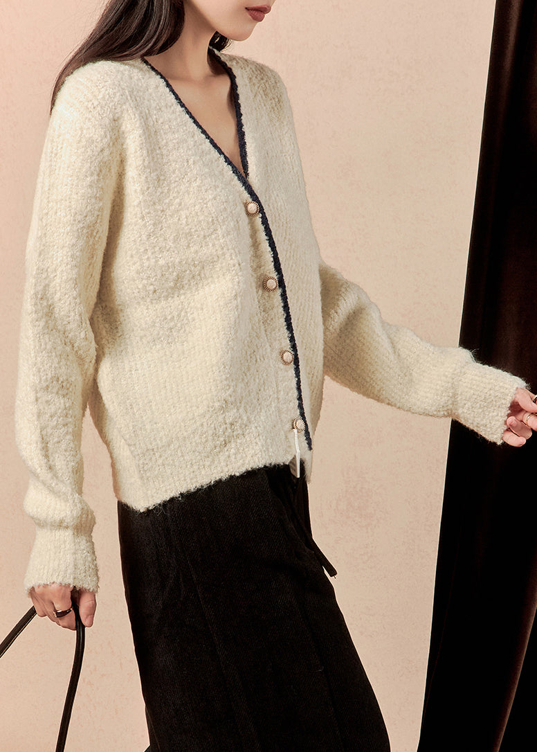Beautifully Finished Cardigan in a Timeless Design