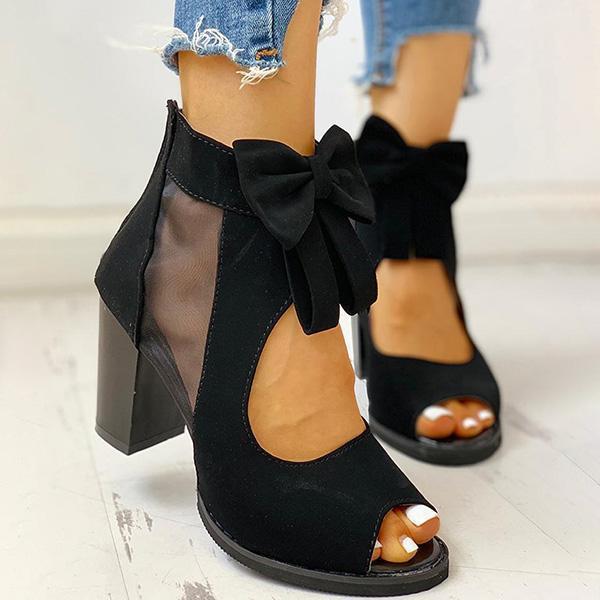 Graceful Orthopedic Sandals for Modern Look