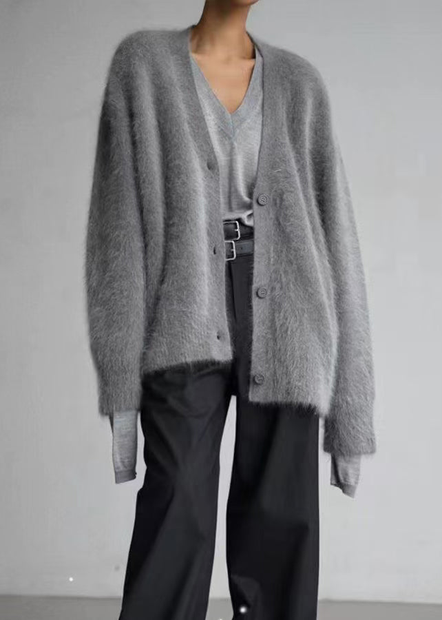 Effortlessly Elegant Cardigan with a Timeless Design