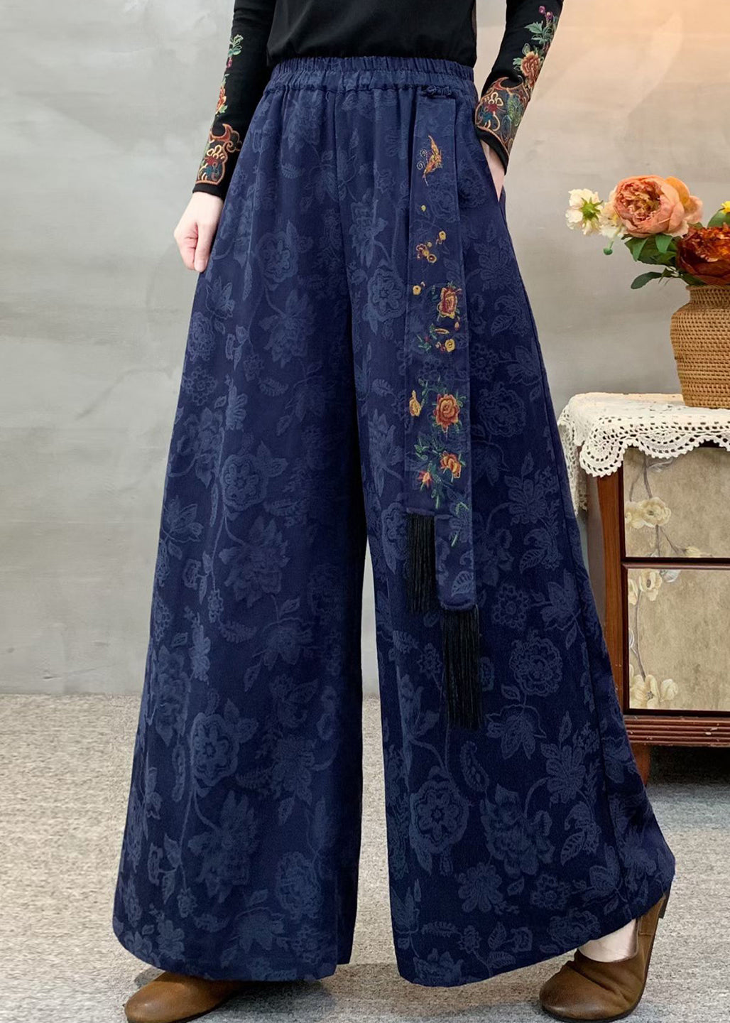 Elegantly Styled Pants for Everyday Wear