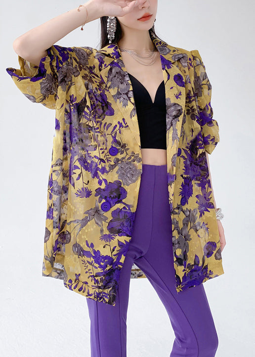 Effortlessly Elegant Coat with a Timeless Design