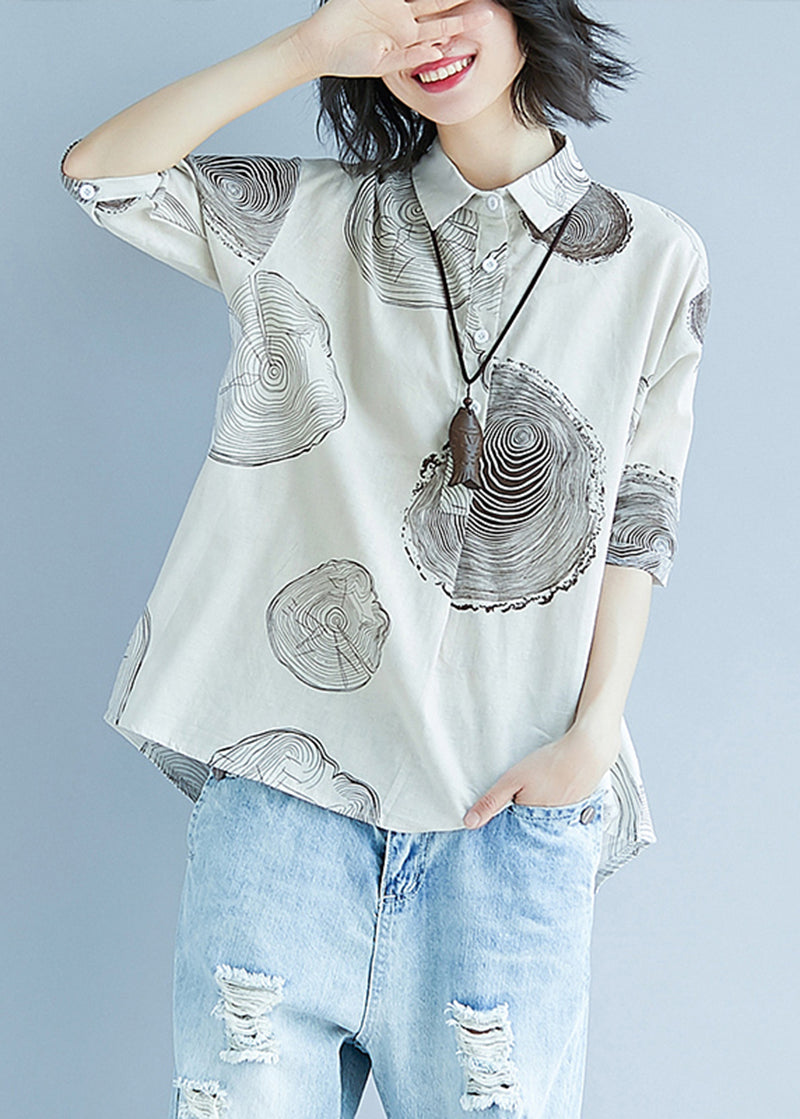 Well Tailored Top with a Graceful Silhouette