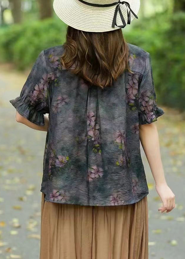 Classic Vintage Shirt with a Flattering Fit