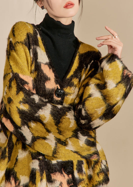 Polished Cardigan with an Effortless Classic Look