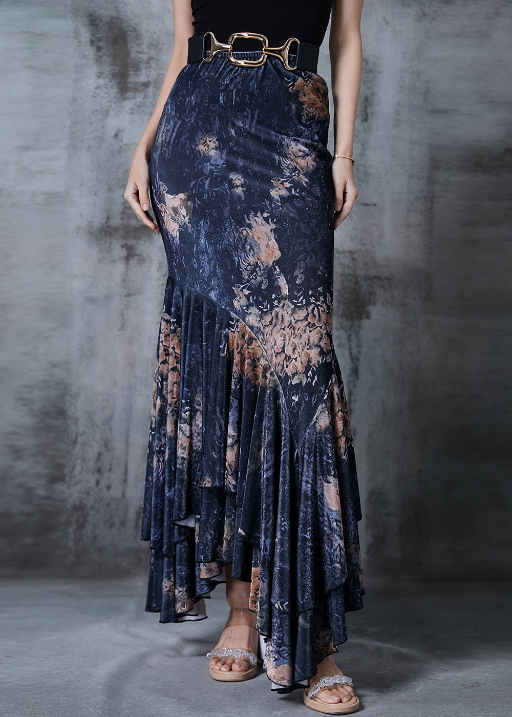 Well Tailored Garment with a Graceful Silhouette