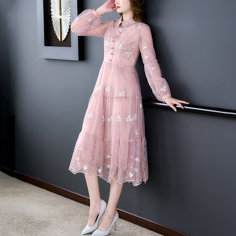 Sophisticated Dress with a Clean Classic Look