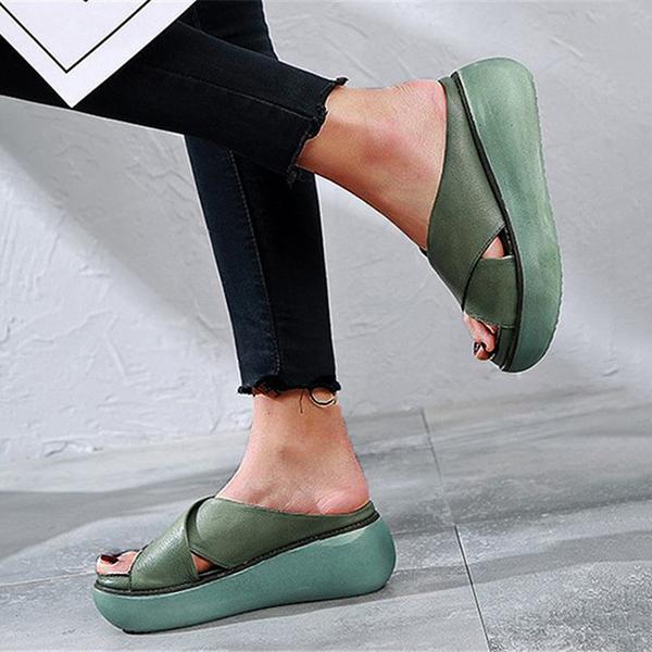 Chic Orthopedic Sandals with Unique Design