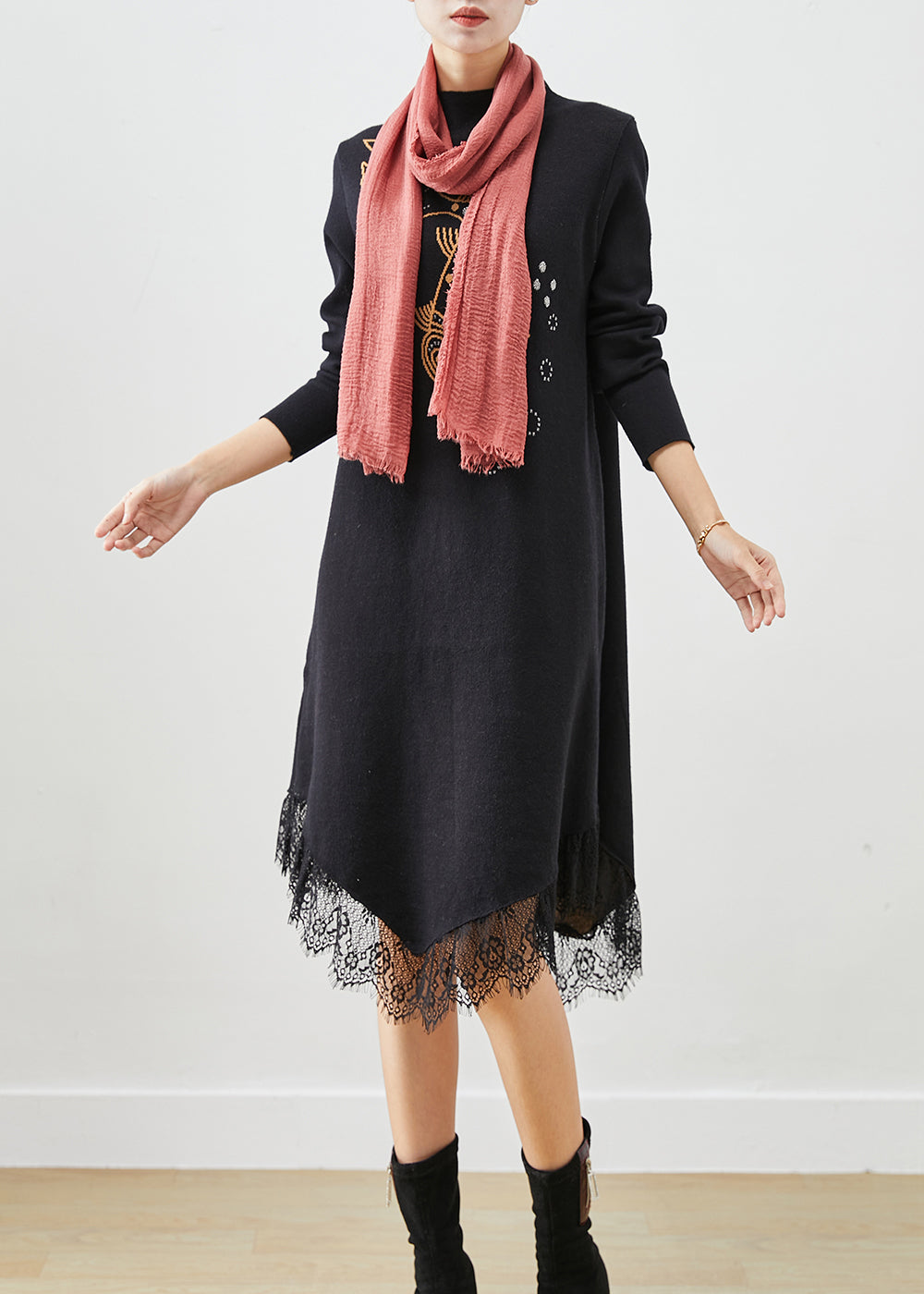 Beautifully Finished Dress in a Timeless Design