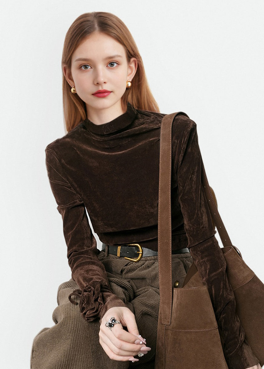 Effortlessly Elegant Top with a Timeless Design