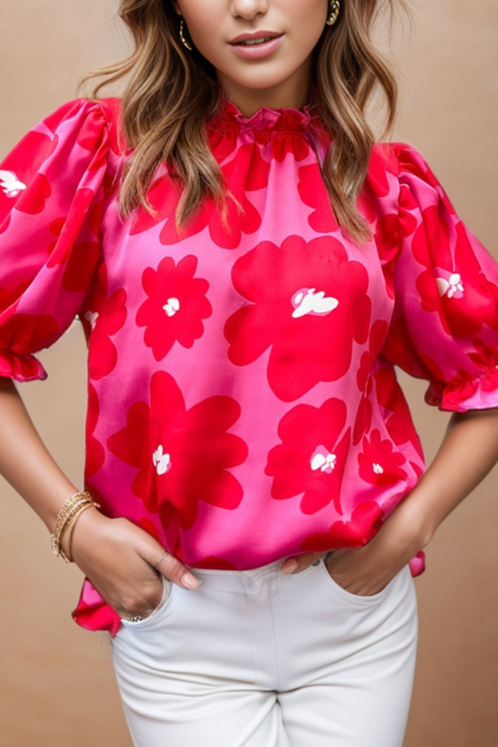 Effortlessly Elegant Blouse with a Timeless Design