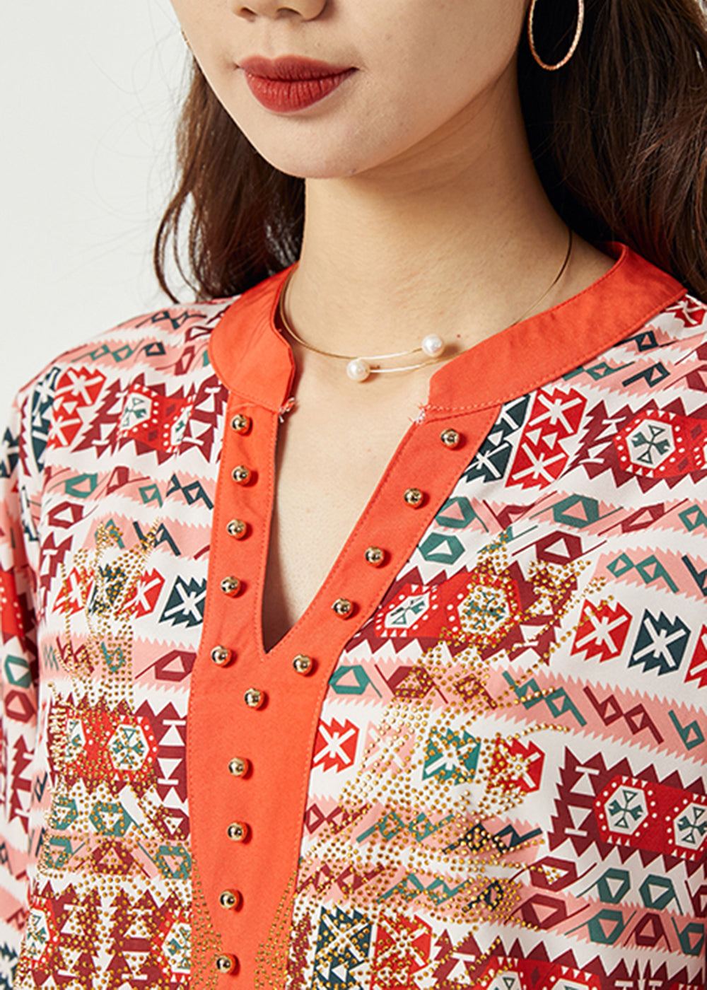 Effortlessly Elegant Shirt with a Timeless Design