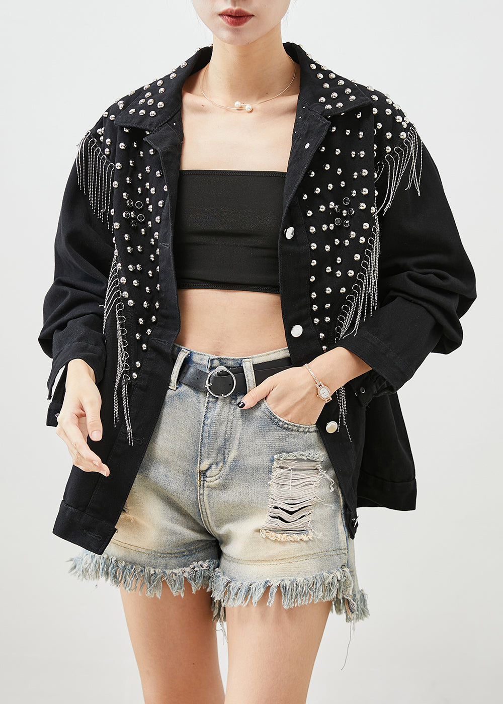 Well Tailored Jacket with a Graceful Silhouette