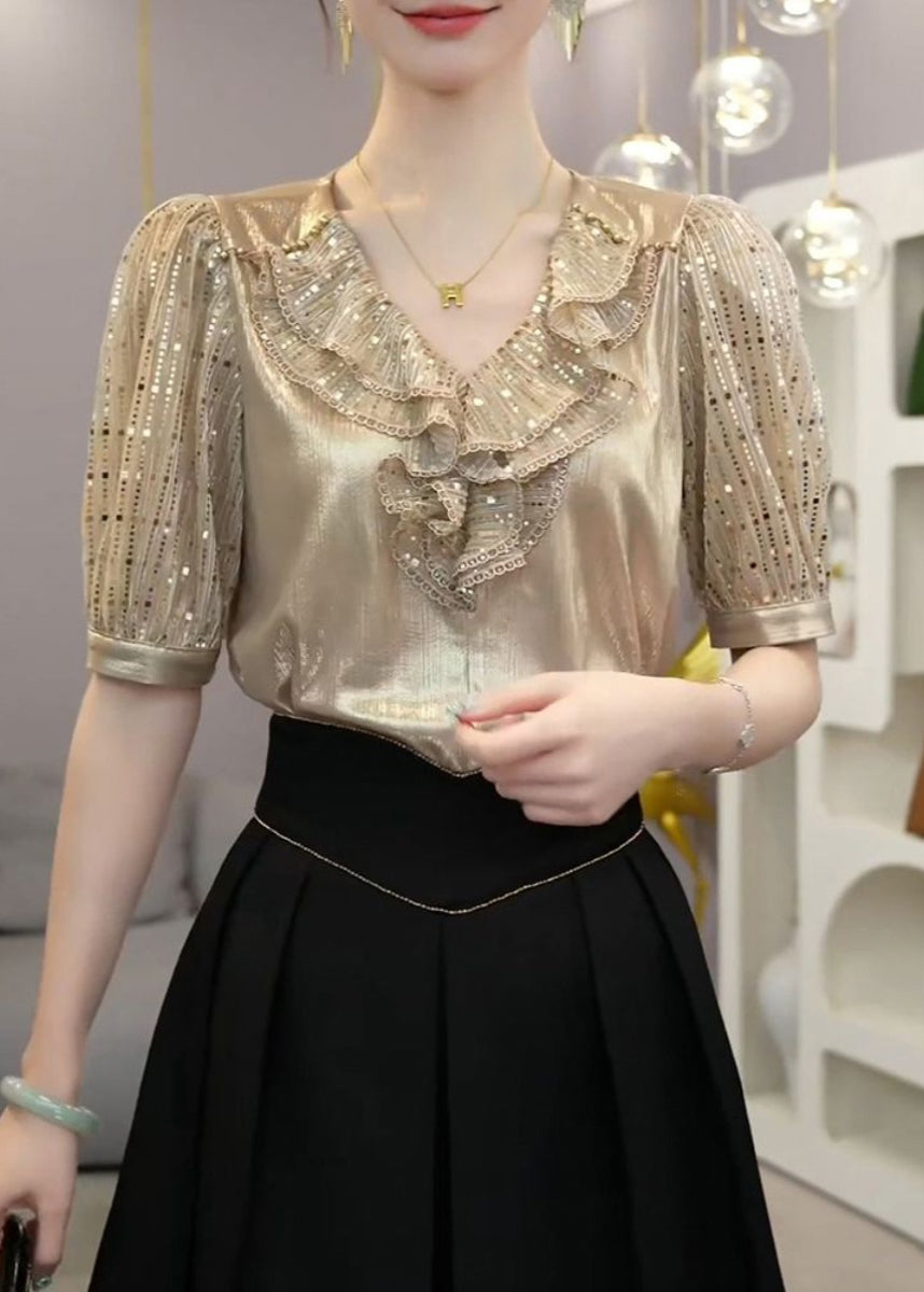 Effortlessly Elegant Top with a Timeless Design