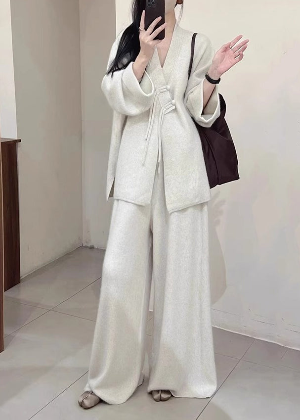 Sophisticated Pants with a Clean Classic Look