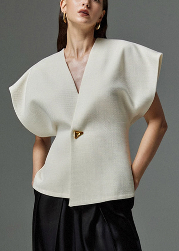 Effortlessly Elegant Top with a Timeless Design