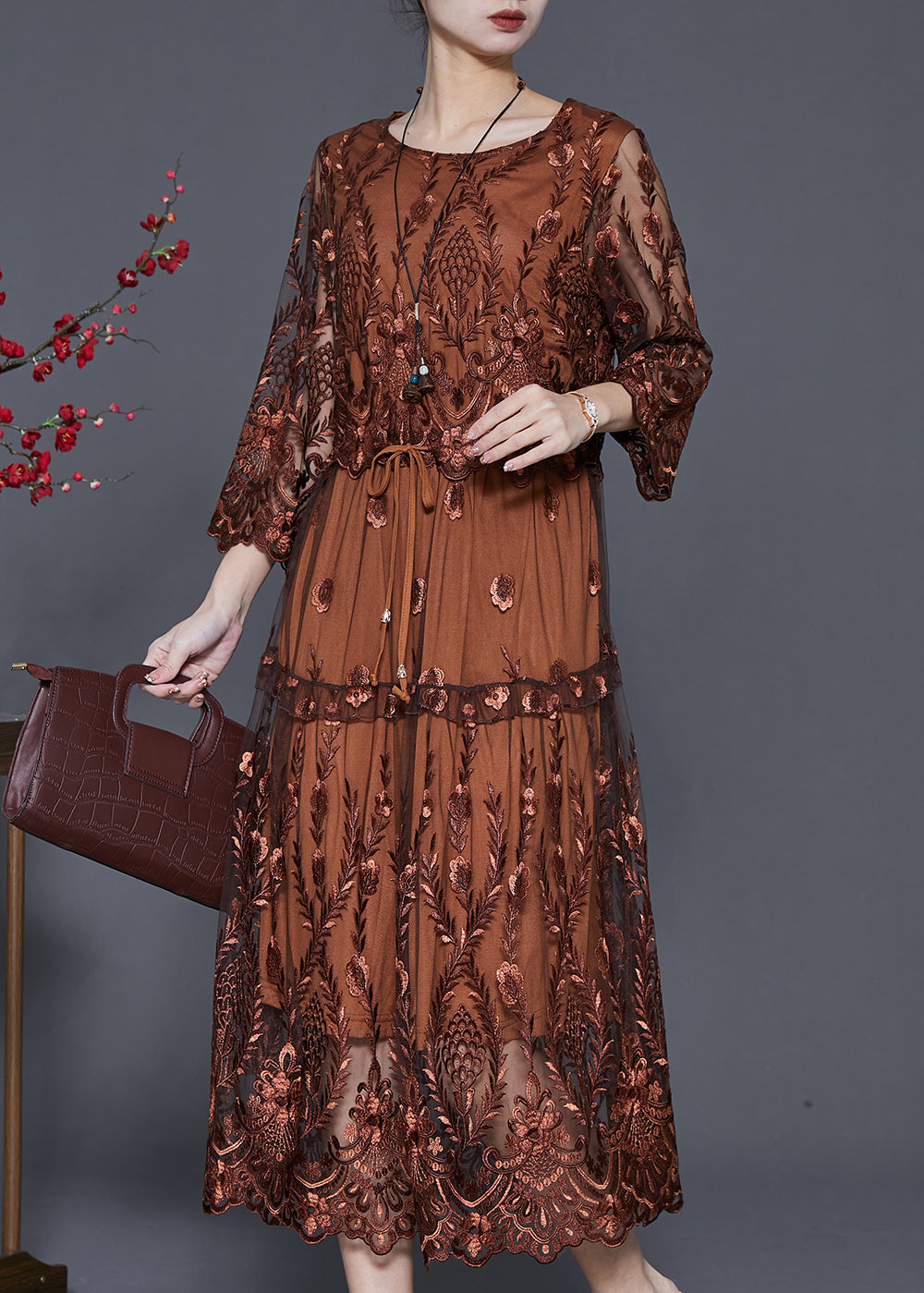 Beautifully Finished Dress in a Timeless Design
