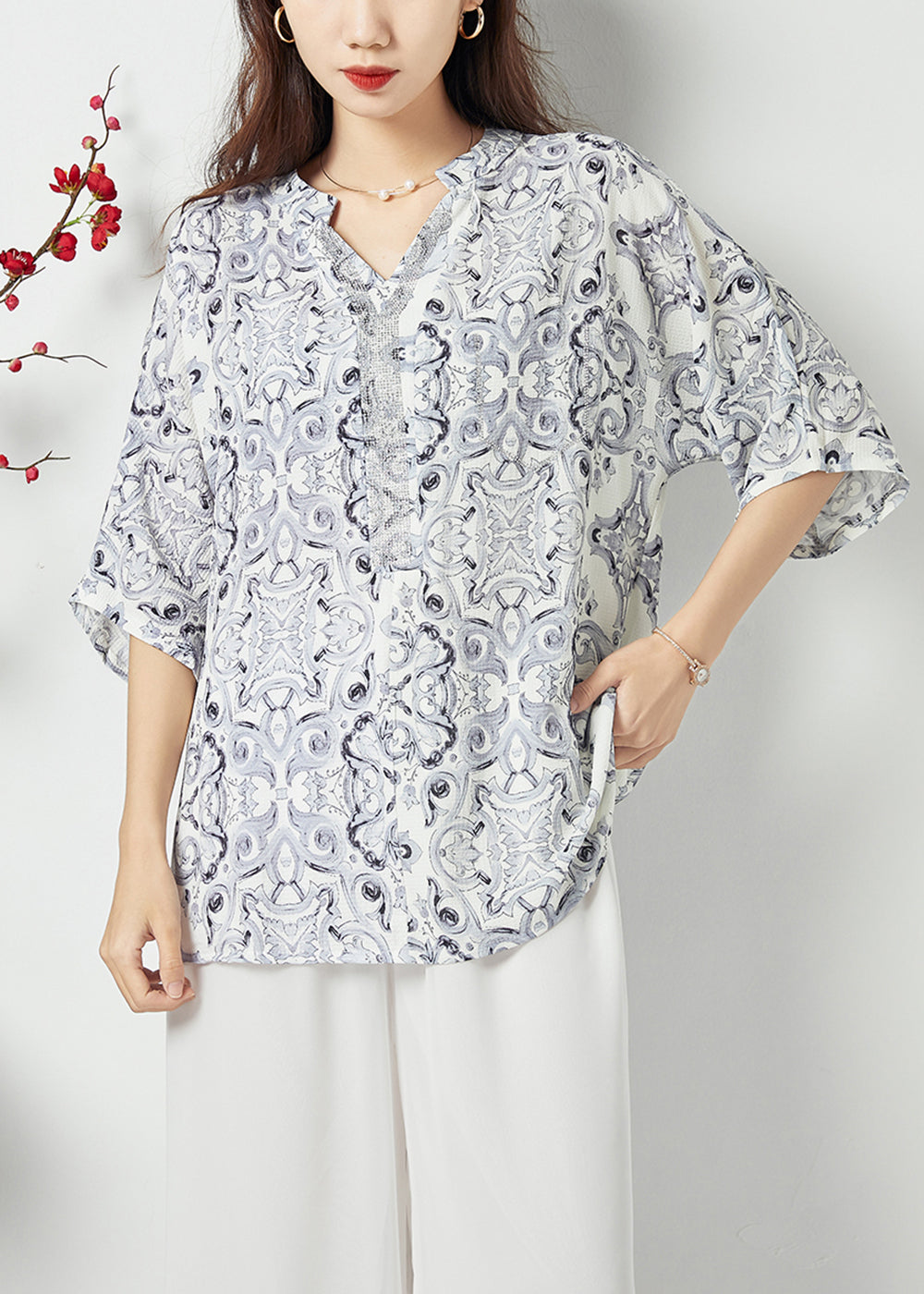 Well Tailored Shirt with a Graceful Silhouette