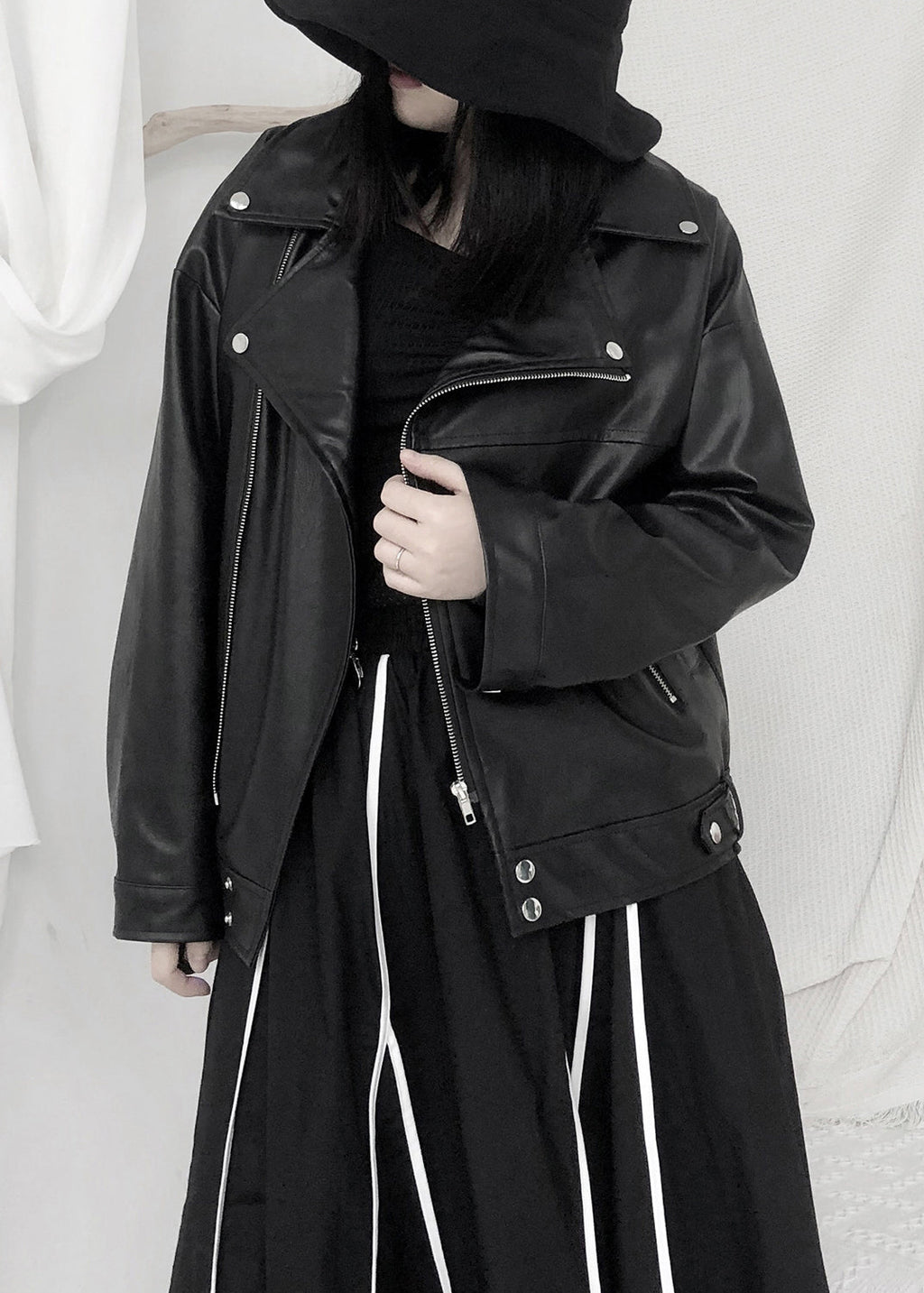 Well Tailored Jacket with a Graceful Silhouette