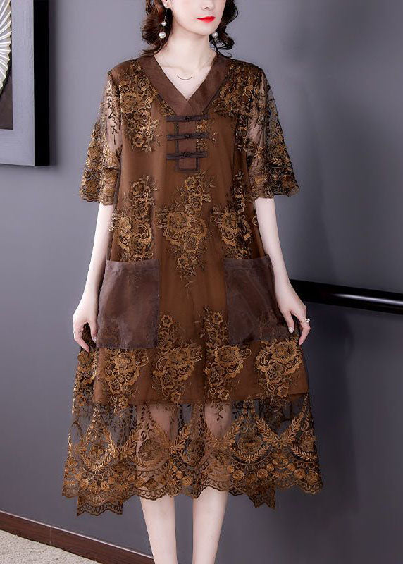 Beautifully Finished Dress in a Timeless Design