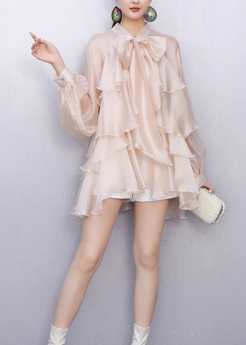 Classic Vintage Blouse with a Flattering Fit