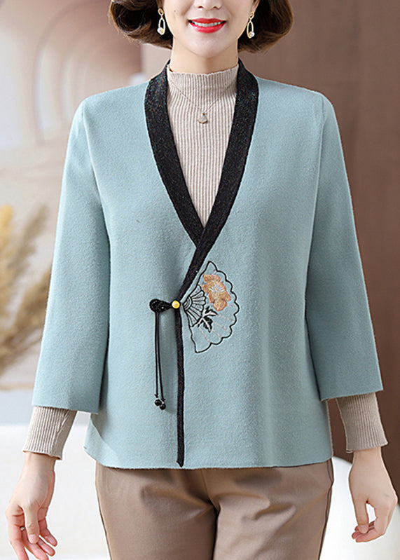 Gracefully Styled Cardigan for Any Occasion
