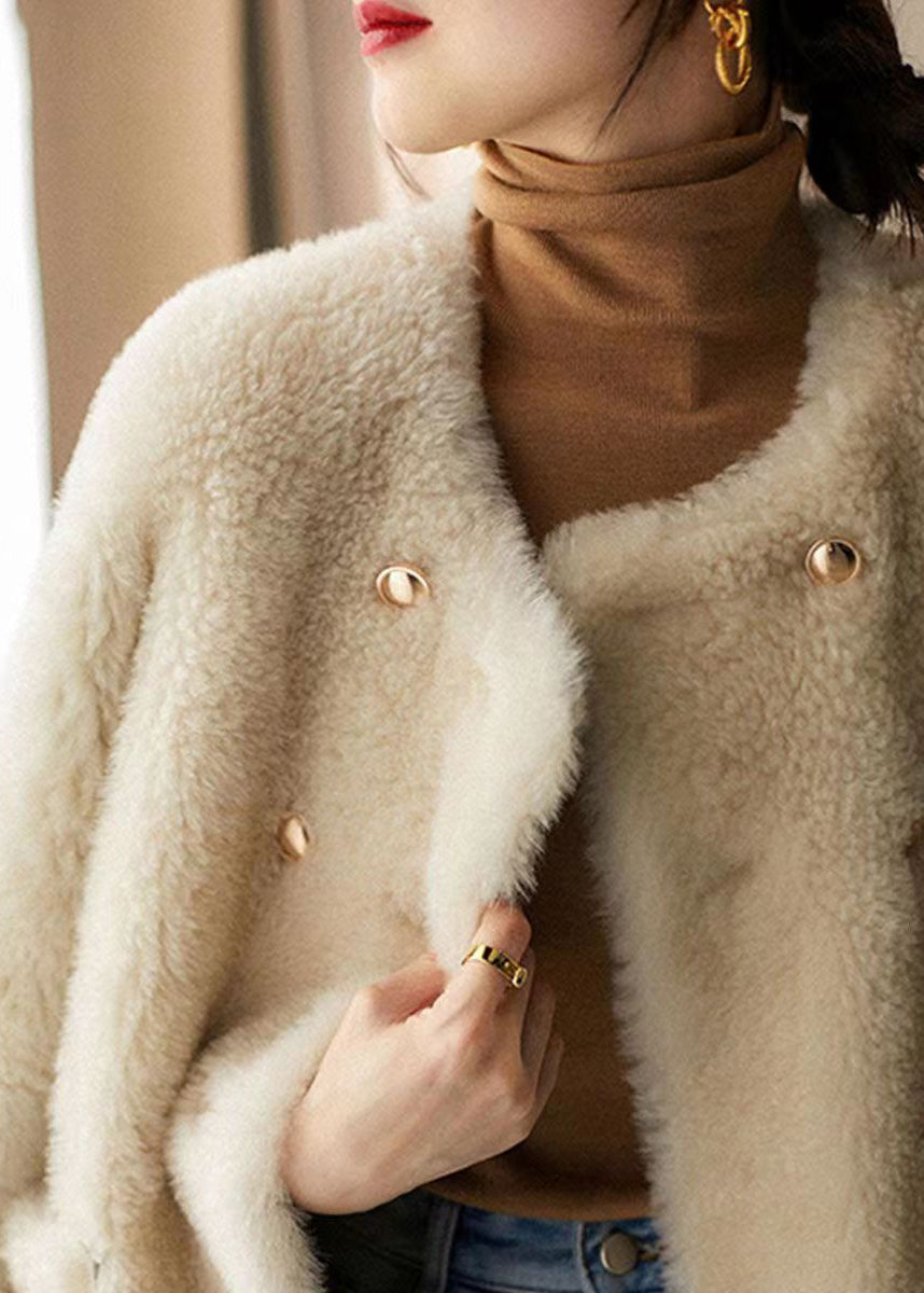 Polished Coat with an Effortless Classic Look