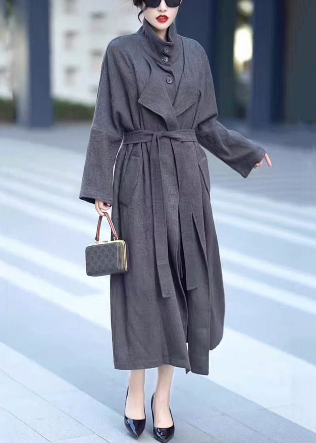Well Tailored Coat with a Graceful Silhouette