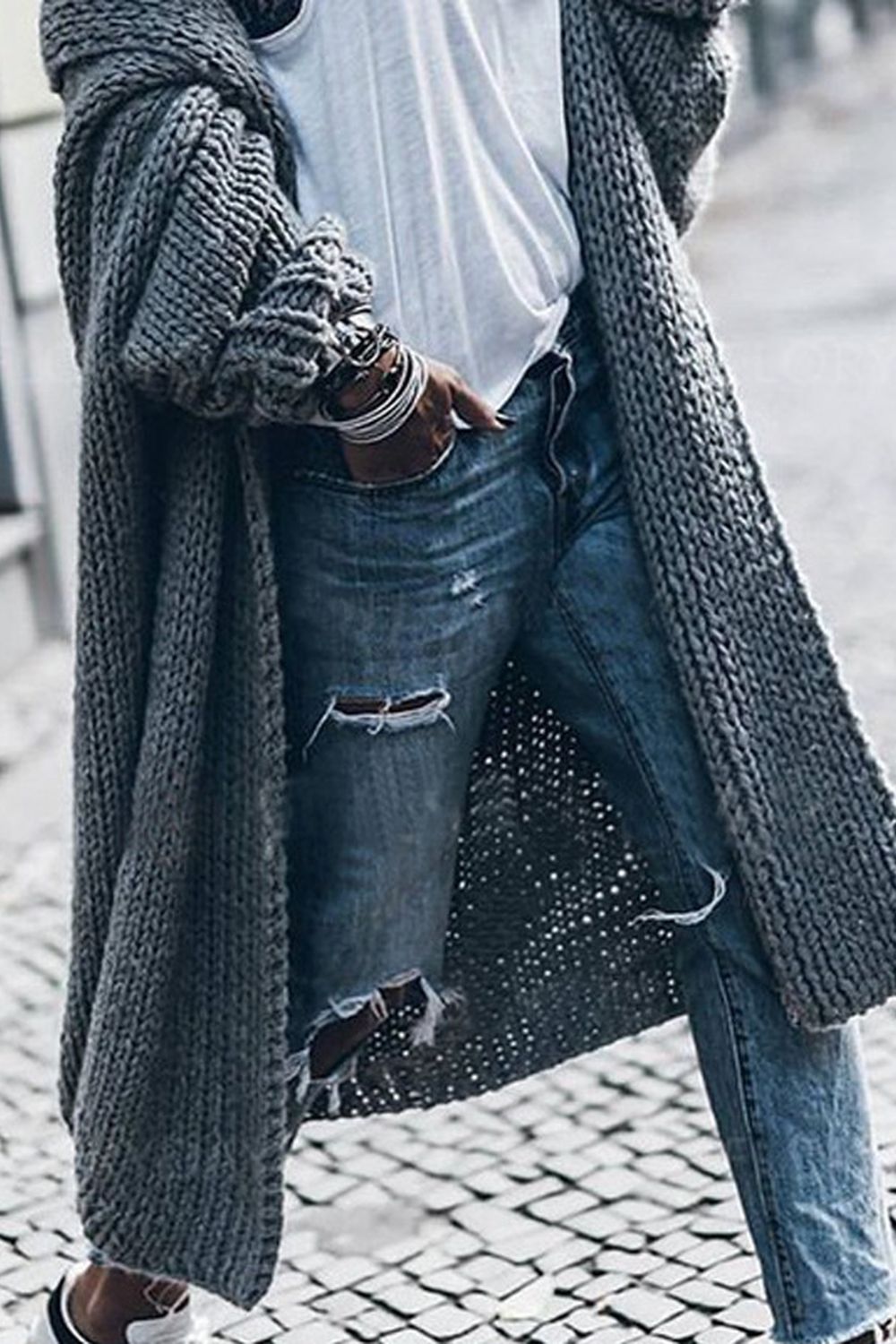 Gracefully Styled Cardigan for Any Occasion