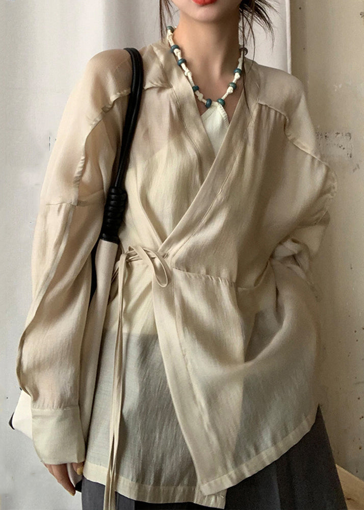 Sophisticated Blouse with a Clean Classic Look