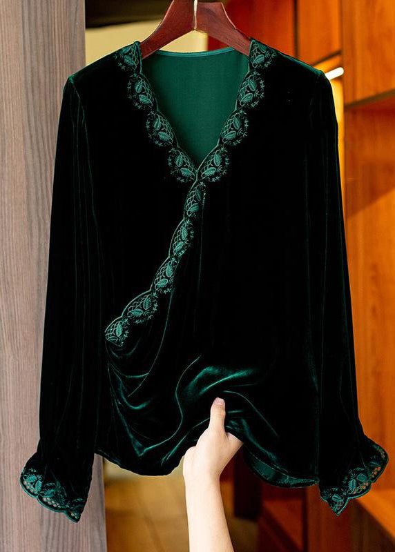 A Vintage Style Top with Delicate Timeless Details