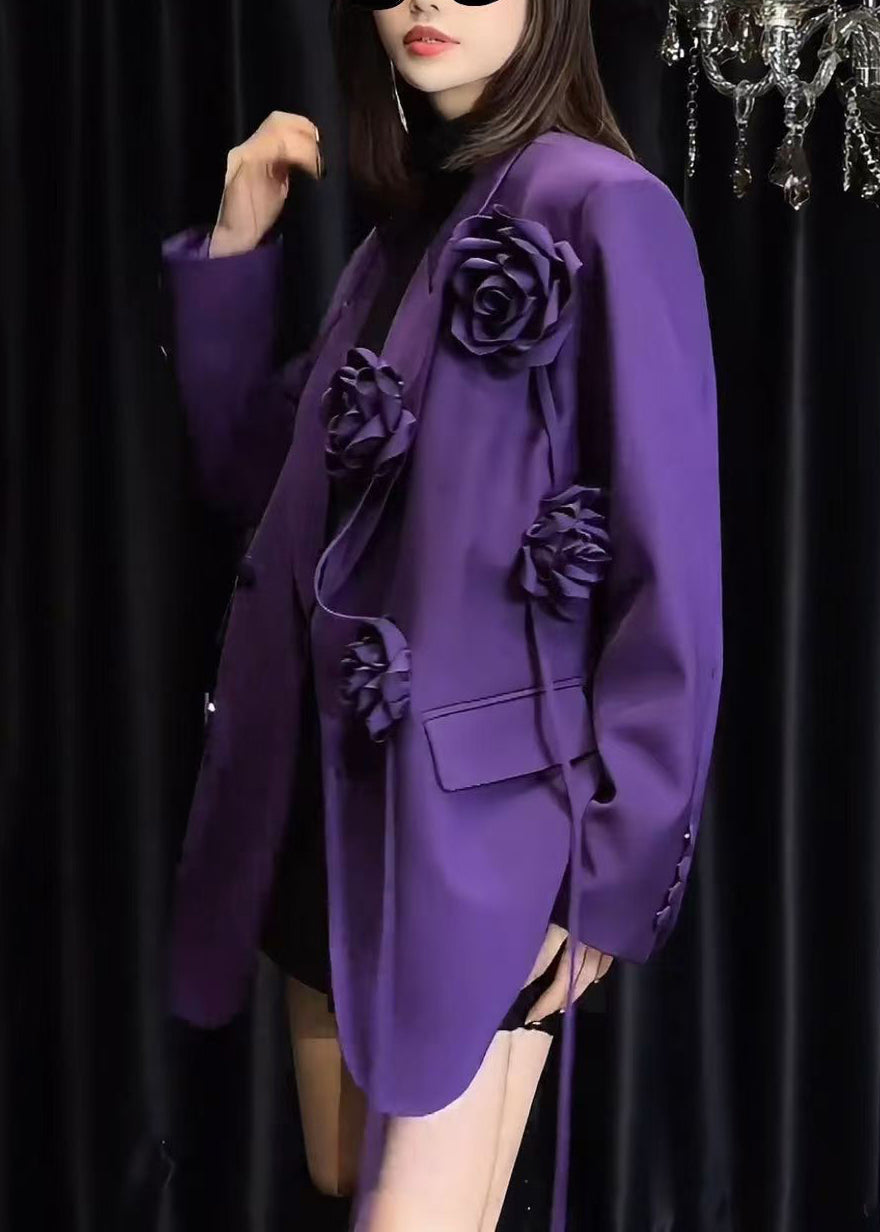 Well Tailored Coat with a Graceful Silhouette