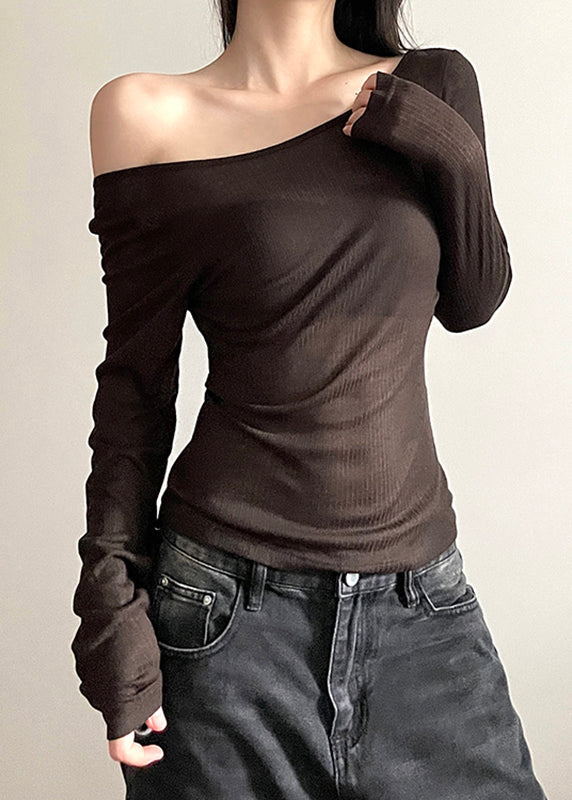 Effortlessly Elegant Top with a Timeless Design