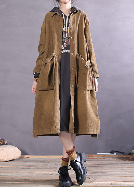 Well Tailored Coat with a Graceful Silhouette