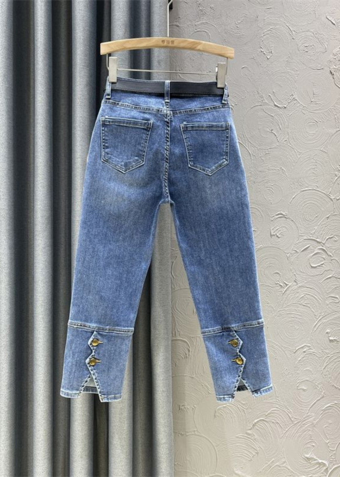 Sophisticated Pants with a Clean Classic Look