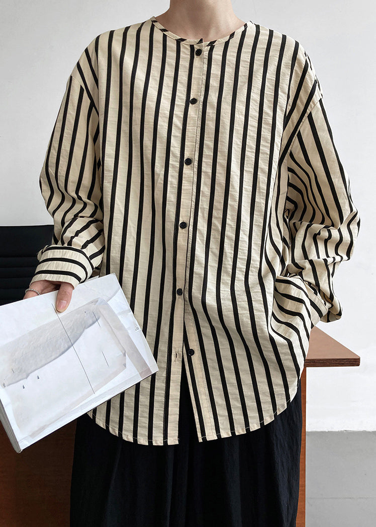 Classic Vintage Shirt with a Flattering Fit