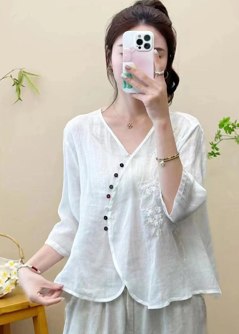 Classic Vintage & Enduringly Stylish Blouse