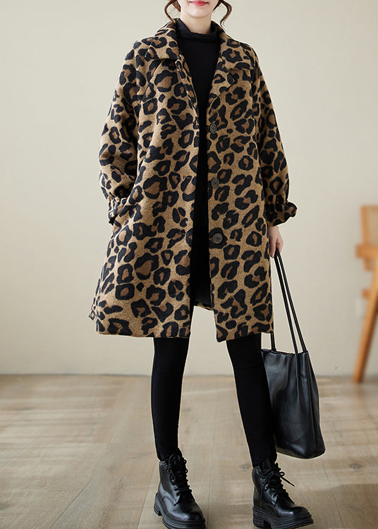 Beautifully Finished Coat in a Timeless Design