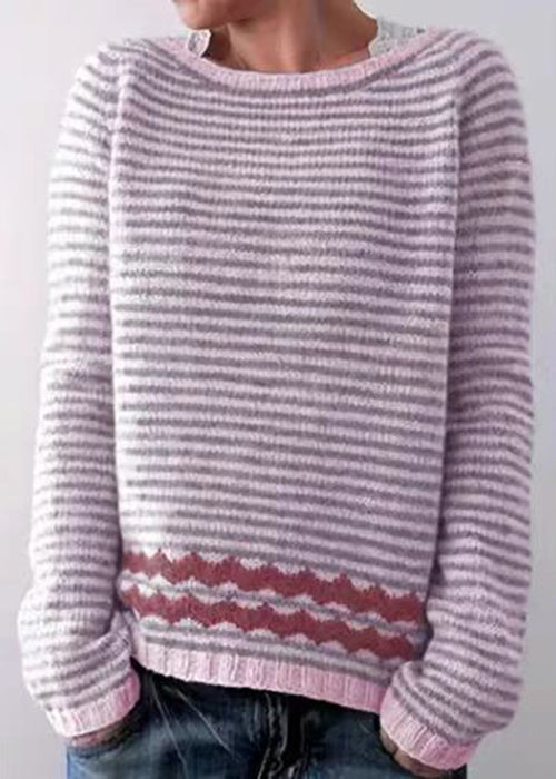 Well Tailored Sweater with a Graceful Silhouette