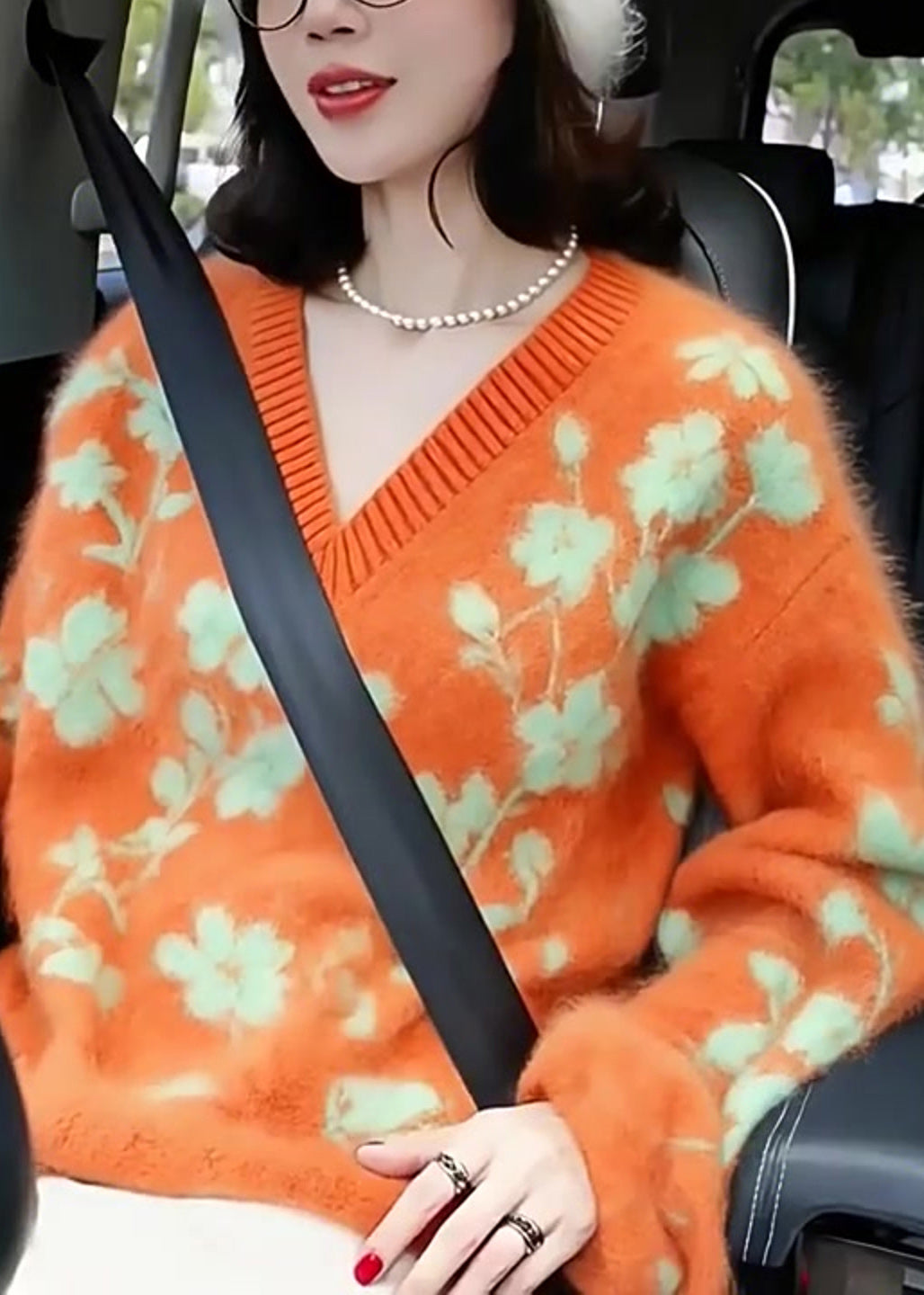 Classic Vintage Sweater with a Flattering Fit