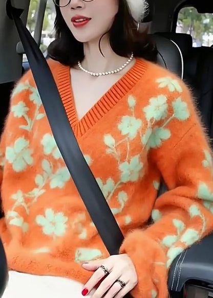 Classic Vintage Sweater with a Flattering Fit