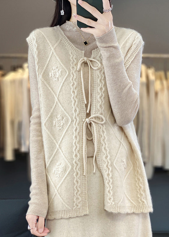 Beautifully Finished Coat in a Timeless Design